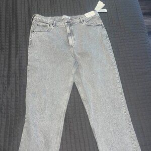 Abrecrombie Ultra High Rise 90s Straight Jean